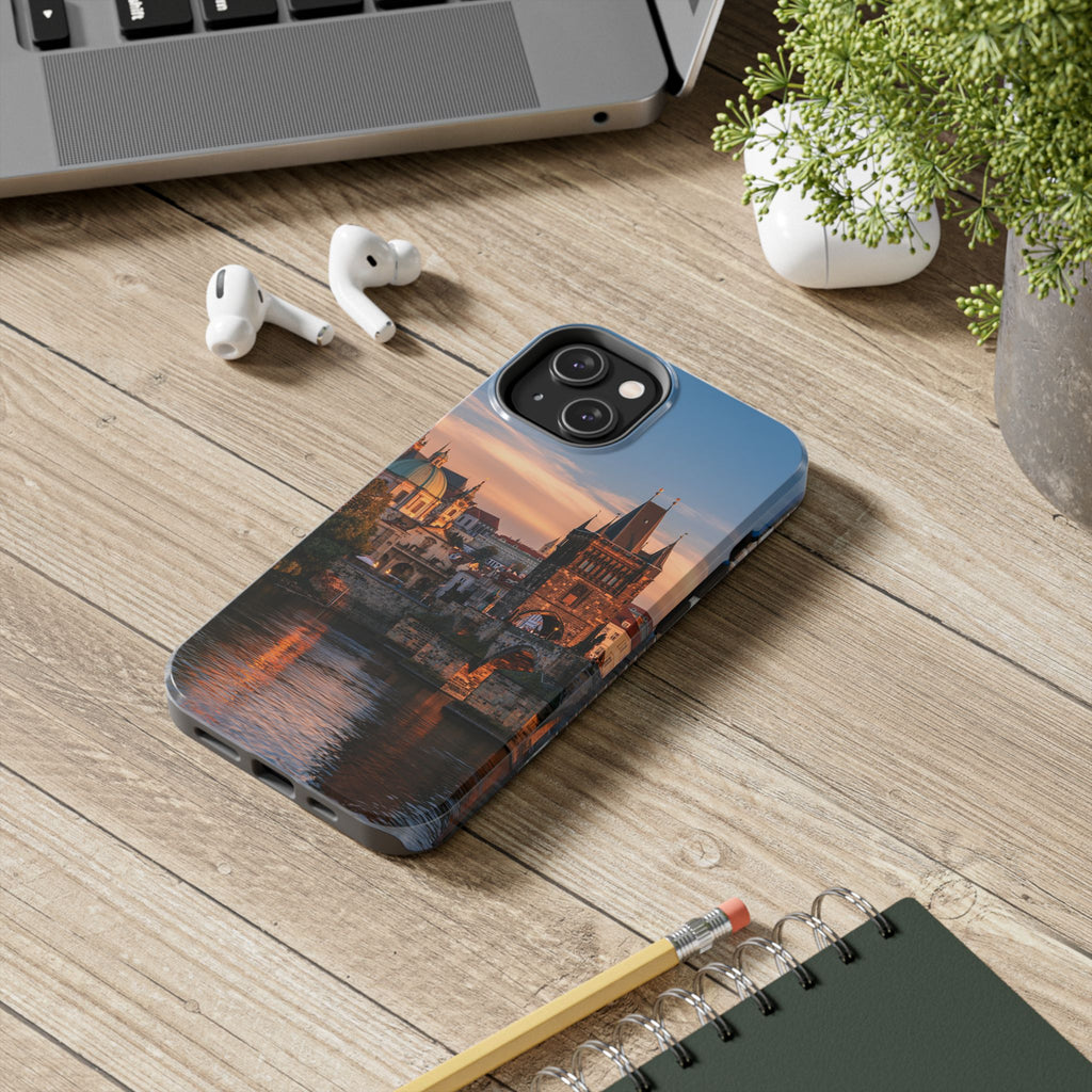 Funda Premium MINUX para iPhone y Samsung Galaxy - Praga